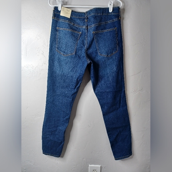 Universal Thread Jeans - Picture 3 of 3